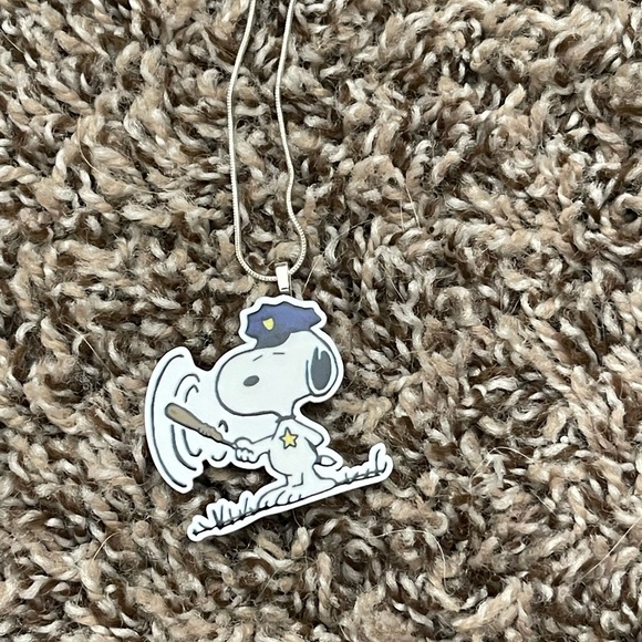 Snoopy Police Necklace - Picture 1 of 1